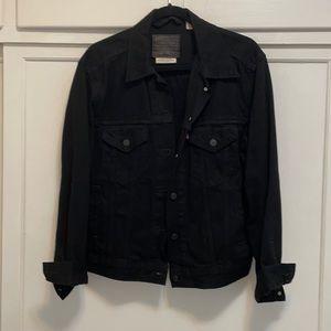 Levi’s jean jacket (black)